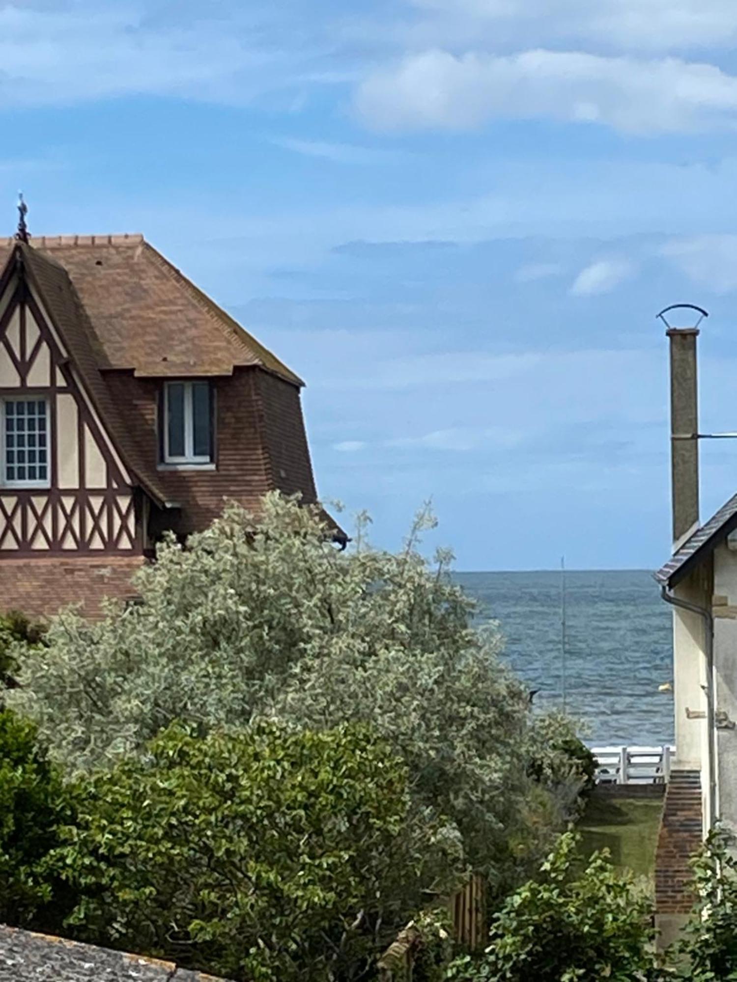 Appartement 65M2 Avec Balcon Vues Partielles Mer A 150M De La Plage Et Centre, Wifi Et Parking Prive Blonville-sur-Mer Exterior foto